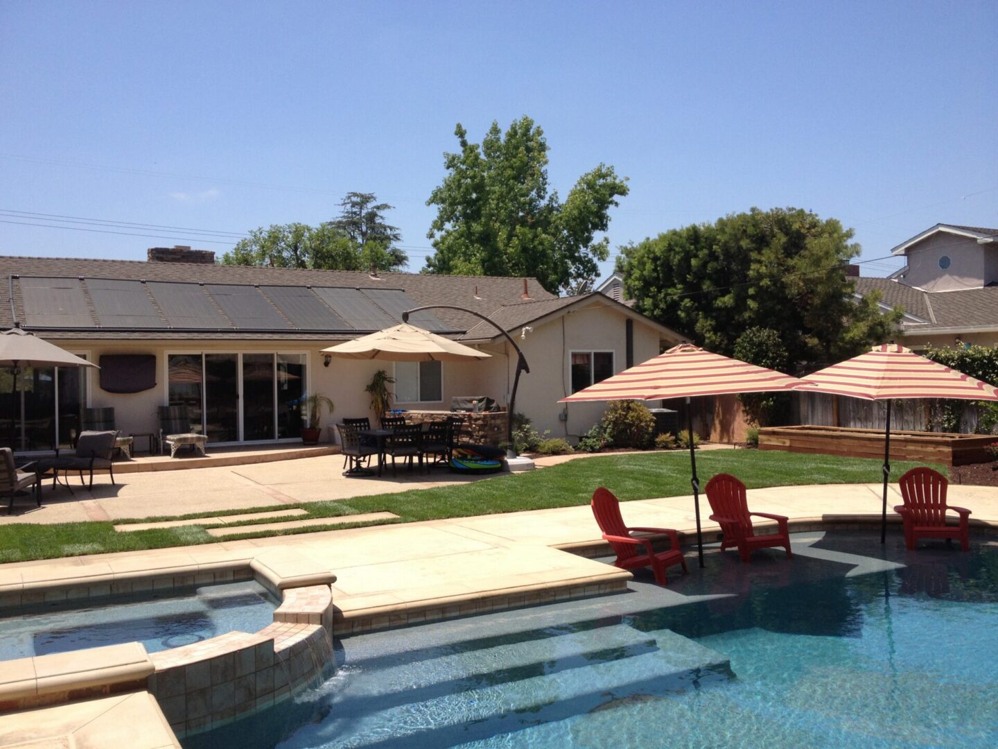 Rooftop solar pool heating system